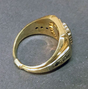 Увеличить размер кольца с камнями можно путем вставки -Этап 2 вставка металла